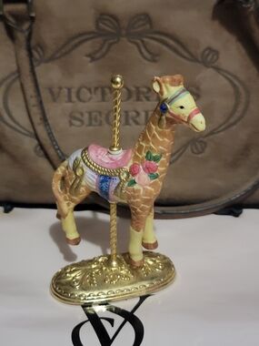 VTG Scarborough Fair Carousel Giraffe Jeweled W/24K Gold Plated Base 5.5 Tall